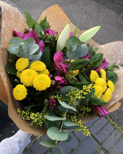 Perfect Petals UK - Yellow & Pink Bouquet