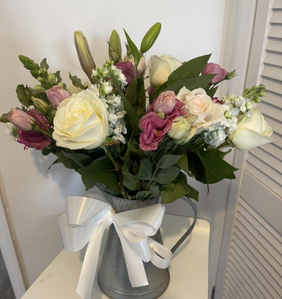 Perfect Petals UK - White and Pink Vase Arrangement
