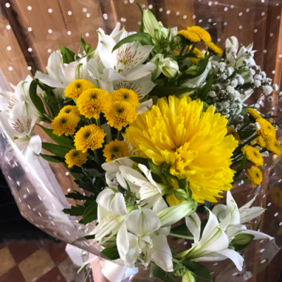 Yellow Handtied Bouquet - Yellow handtied bouquet - Personalised colours and card message