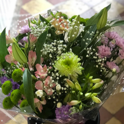 Pale Handtied Bouquet - Seasonal £35 bouquet, colours and card message to be requested